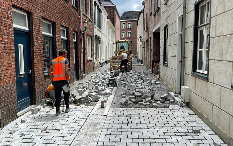 Professionele bestrating voor zakelijke en infrastructurele projecten